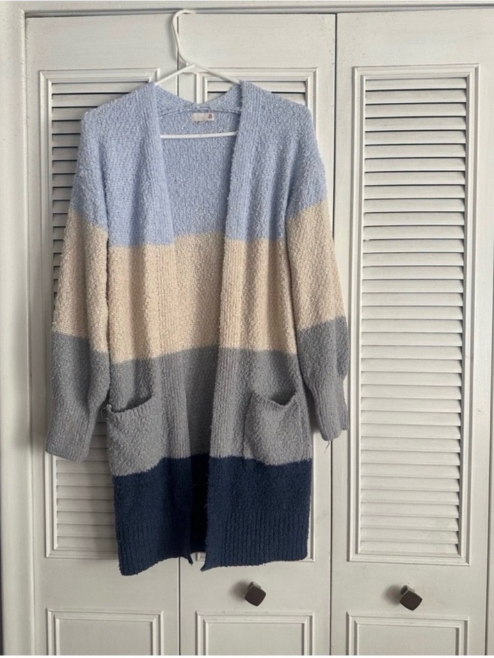 SO Colorblock Open-Front Cardigan in Blue, Cream, Gray